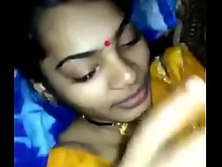 My desi Bhabhi fellates with an increment of finishes off anent her indiscretion